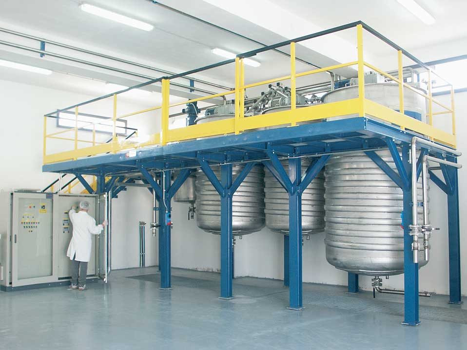 Serbatoi e impianti produttivi aziendali